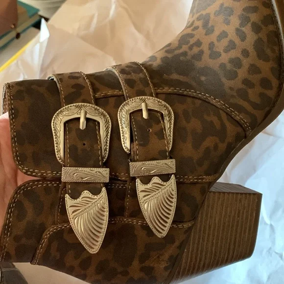 True craft cute booties in excellent condition - Picture 5 of 6